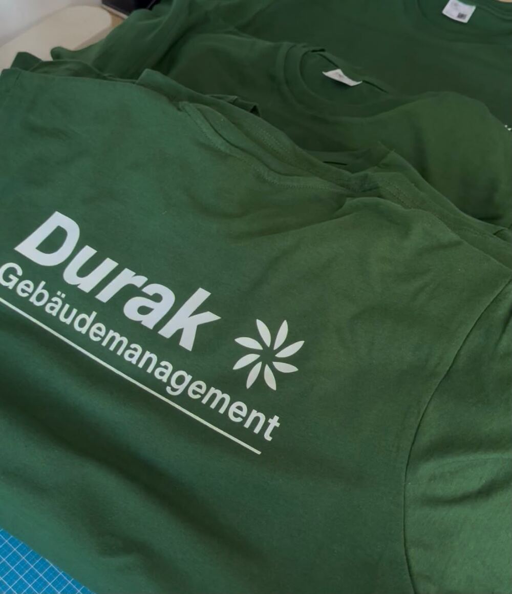 Bedrucktes Arbeitsshirt für Durak Gebäudemanagement